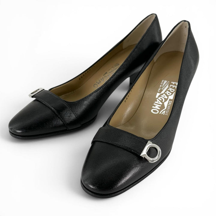 Pristine Salvatore Ferragamo pumps GanciniMetal black leather Women 7