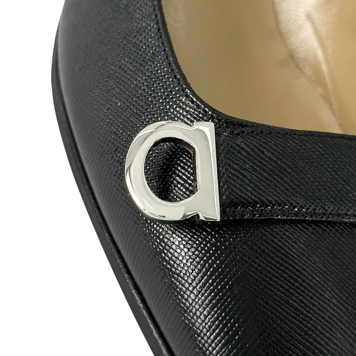 Pristine Salvatore Ferragamo pumps GanciniMetal black leather Women 7