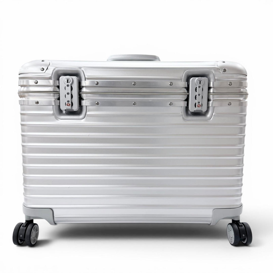 Great RIMOWA Carry Bag Topaz Pilot Equipped with TSA lock, 4 wheels