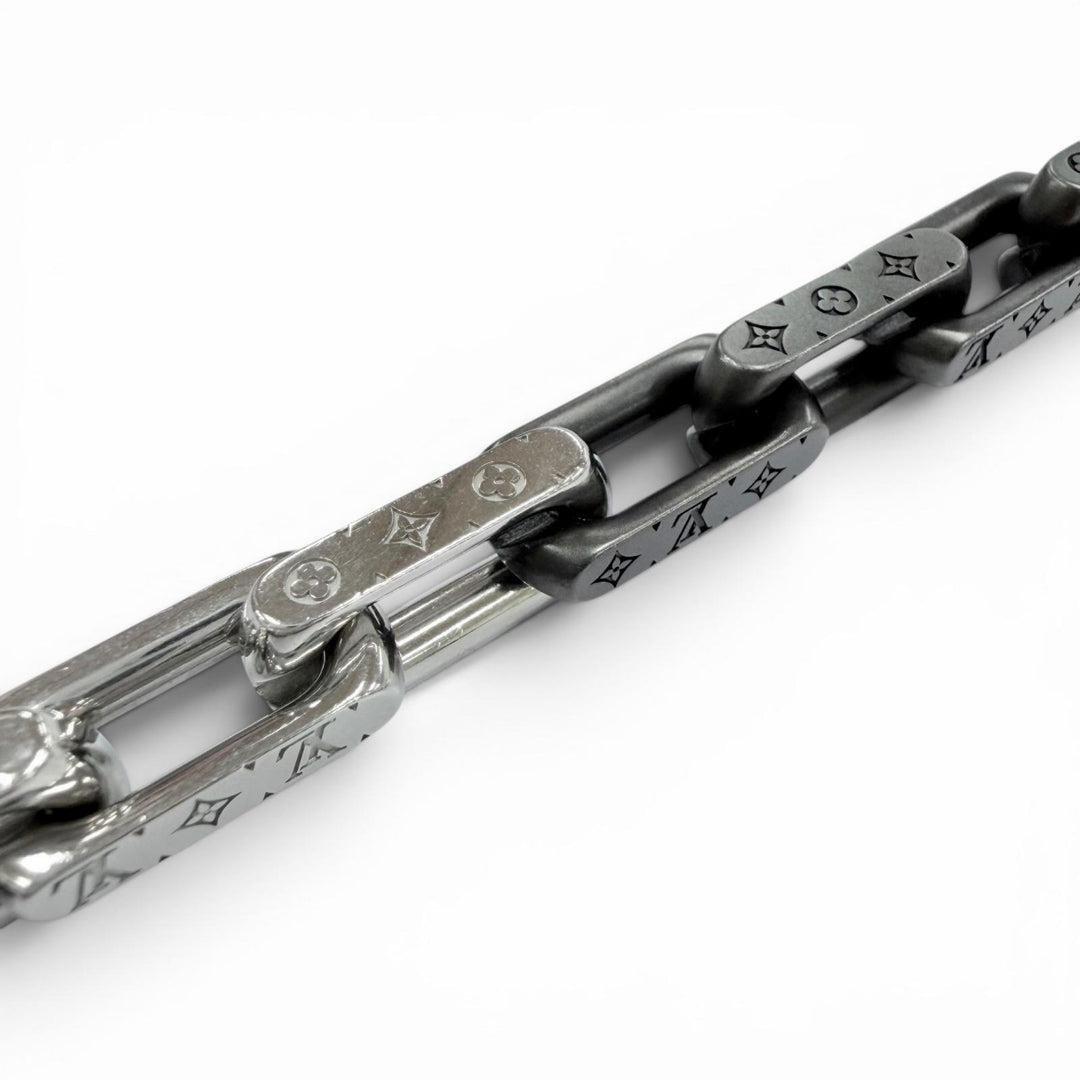 Great LOUIS VUITTON bracelet Monogram Chain Bracelet Silver mens M00687