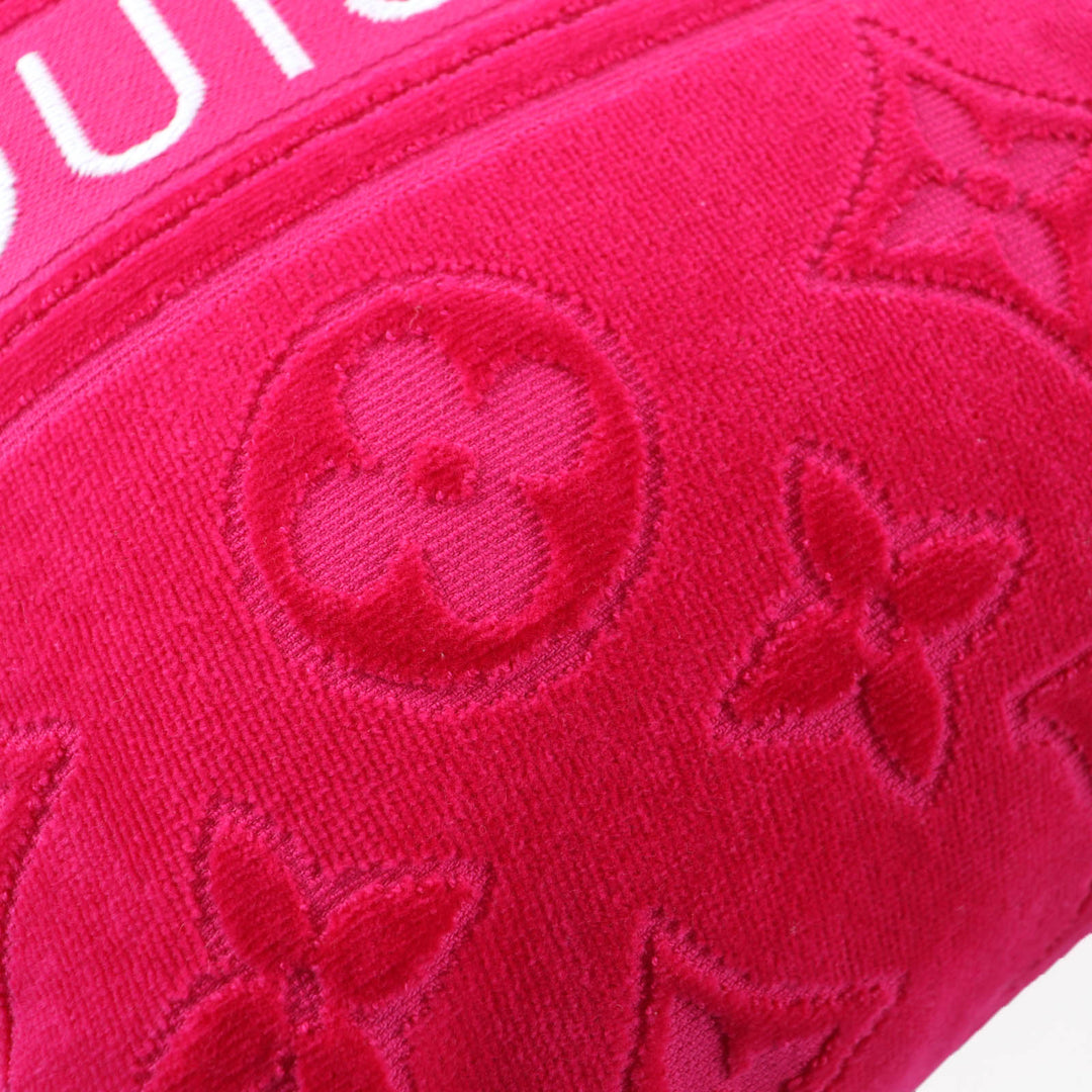 Excellent LOUIS VUITTON cushion Coussin LV Vacation Logo design Women M77525