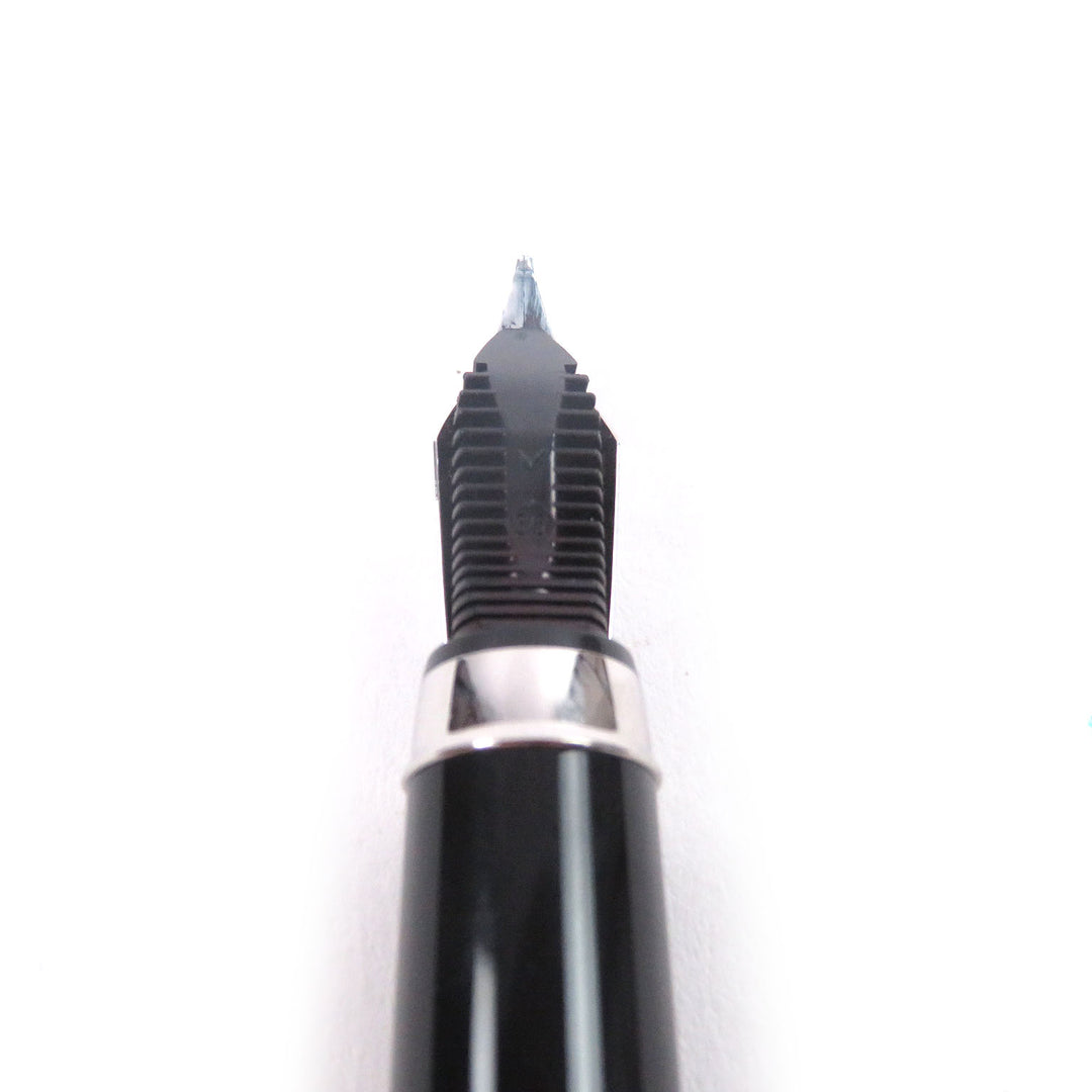 Excellent Cartier fountain pen roadster de cartier black 18K mens
