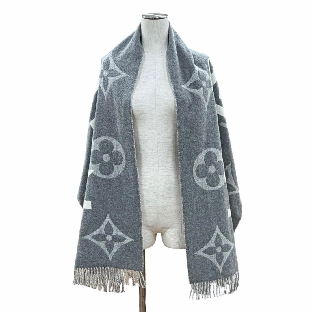 Excellent LOUIS VUITTON Scarf Echarpe Monogram Capital gray Women M73455