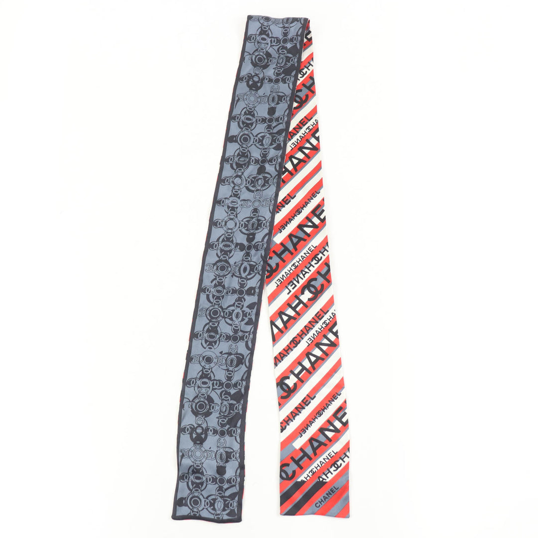 Excellent CHANEL scarf reversible COCO logo multicolor silk Women