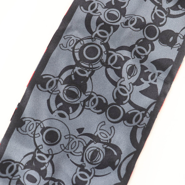 Excellent CHANEL scarf reversible COCO logo multicolor silk Women