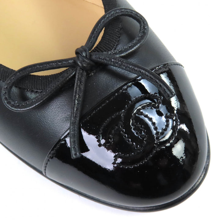 Pristine CHANEL pumps ballerina COCO Mark Ribbon Patent Leather Flats 36 G02819