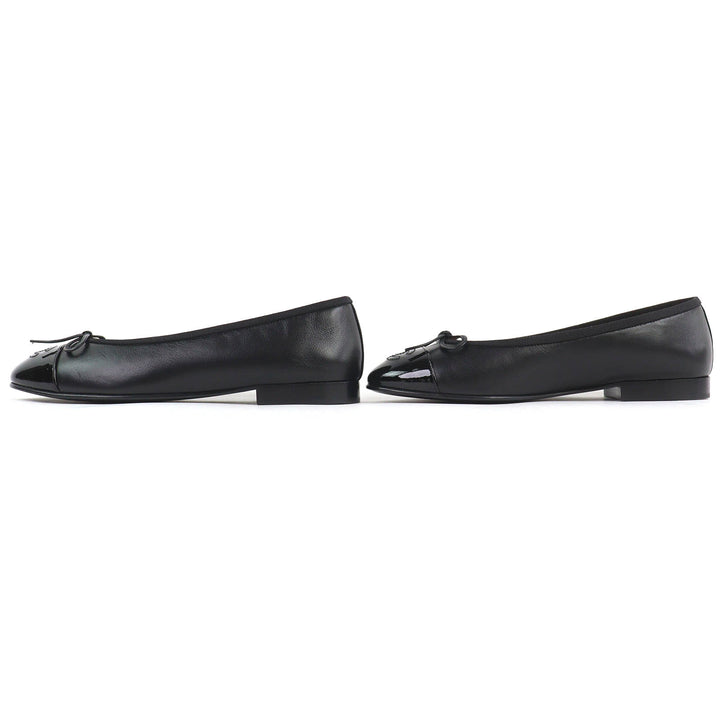 Pristine CHANEL pumps ballerina COCO Mark Ribbon Patent Leather Flats 36 G02819