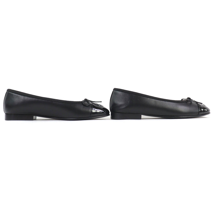 Pristine CHANEL pumps ballerina COCO Mark Ribbon Patent Leather Flats 36 G02819