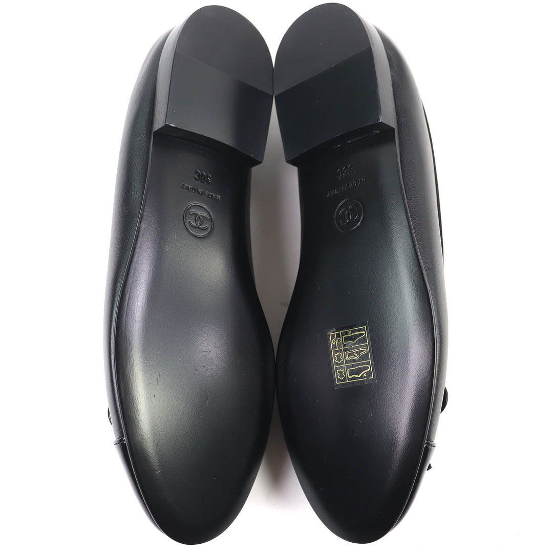 Pristine CHANEL pumps ballerina COCO Mark Ribbon Patent Leather Flats 36 G02819