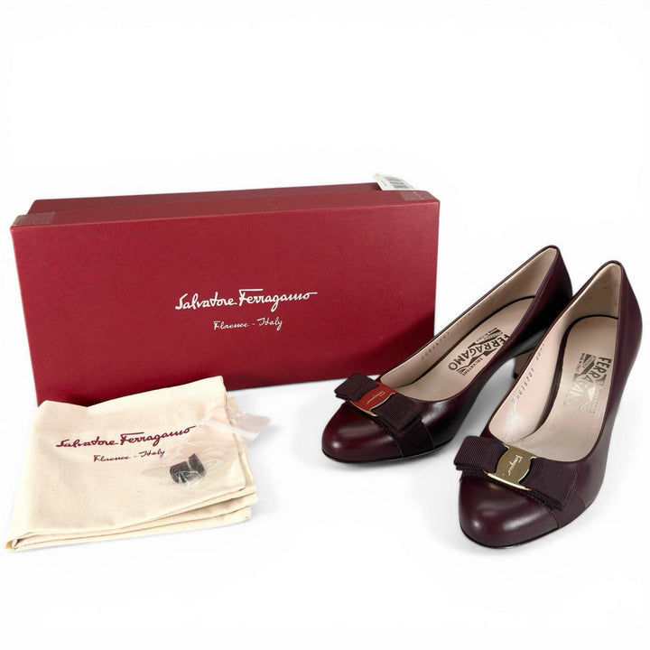 Pristine Salvatore Ferragamo pumps CARLA 55 Vara ribbon Brown leather Women 6.5