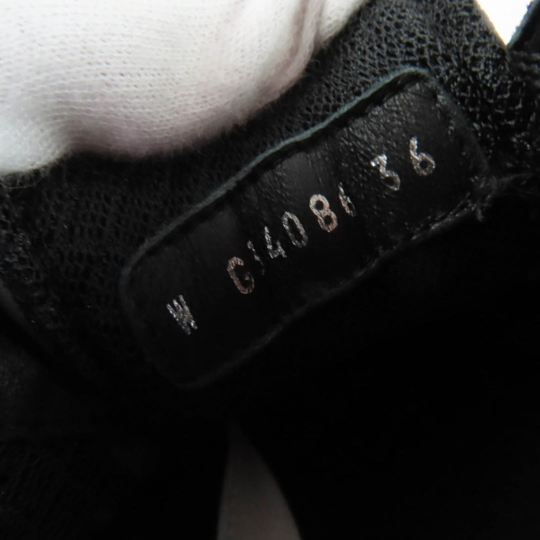 Pristine CHANEL Low cut sneakers Logo design black leather 36 G34086