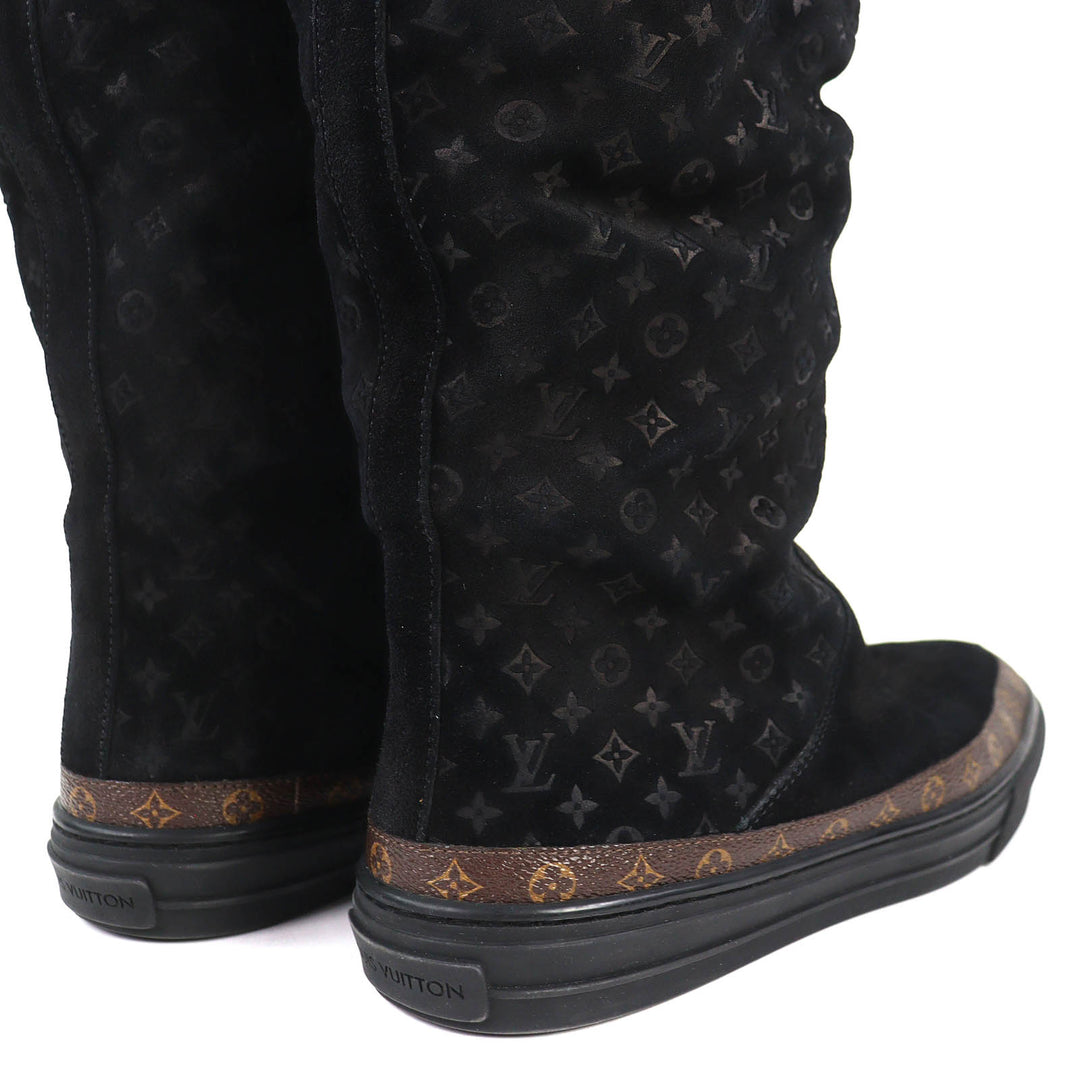 Great LOUIS VUITTON Knee-high boots Snowball Line Monogrammed shearling 38.5