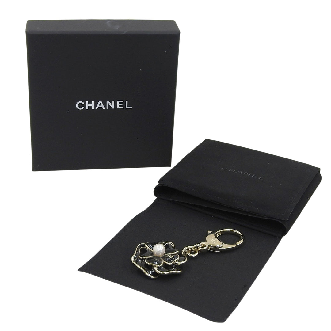 Excellent CHANEL key ring black Gold Plated Women B25B