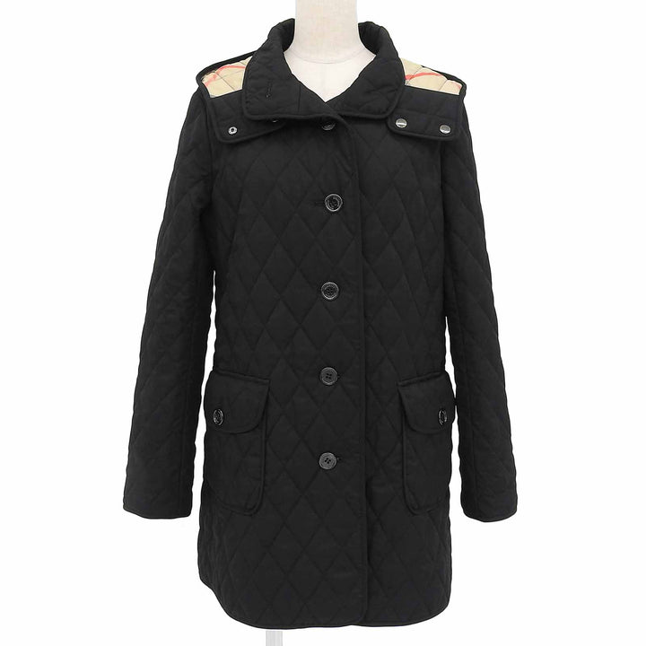 Great Burberrys coat Logo buttons, stand collar, Nova check pattern, quilted.