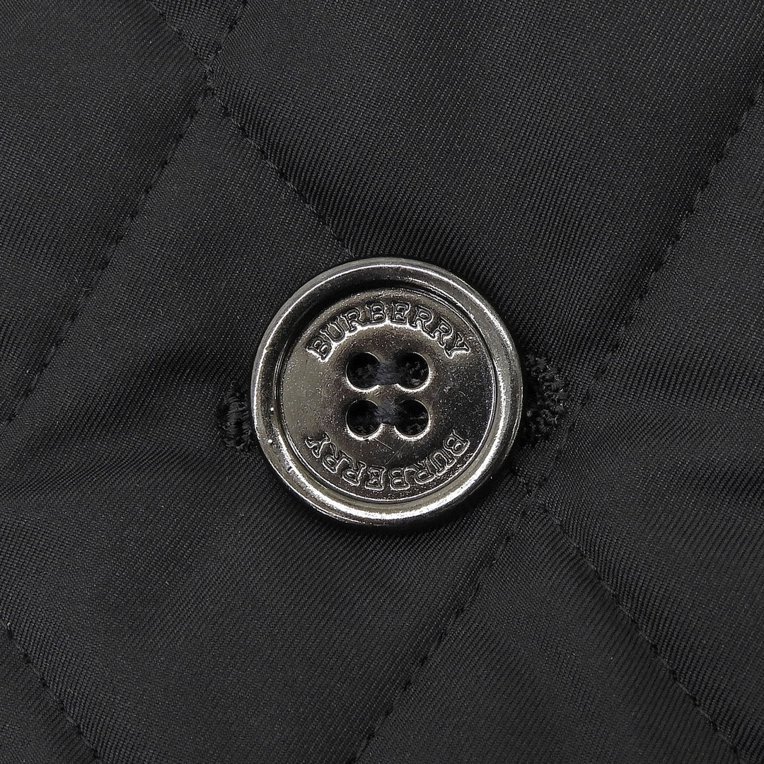 Great Burberrys coat Logo buttons, stand collar, Nova check pattern, quilted.