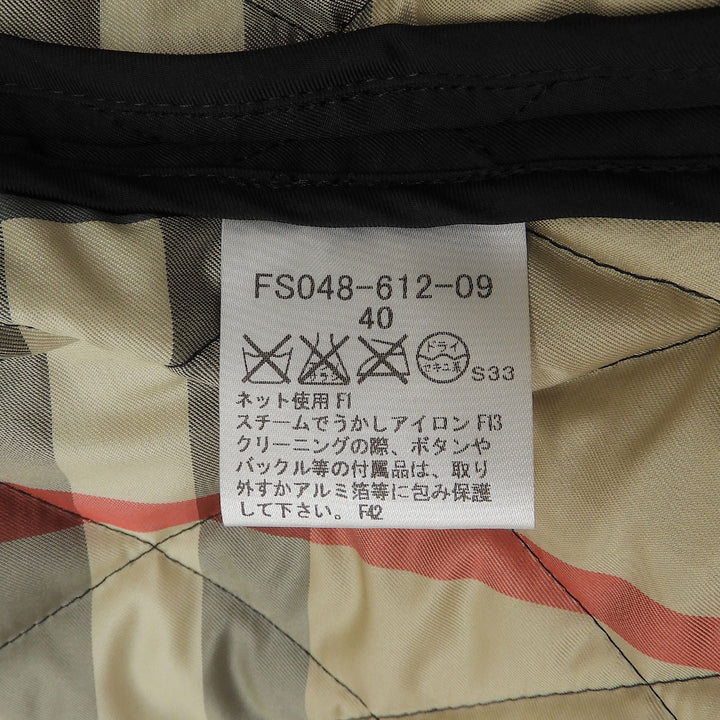 Great Burberrys coat Logo buttons, stand collar, Nova check pattern, quilted.