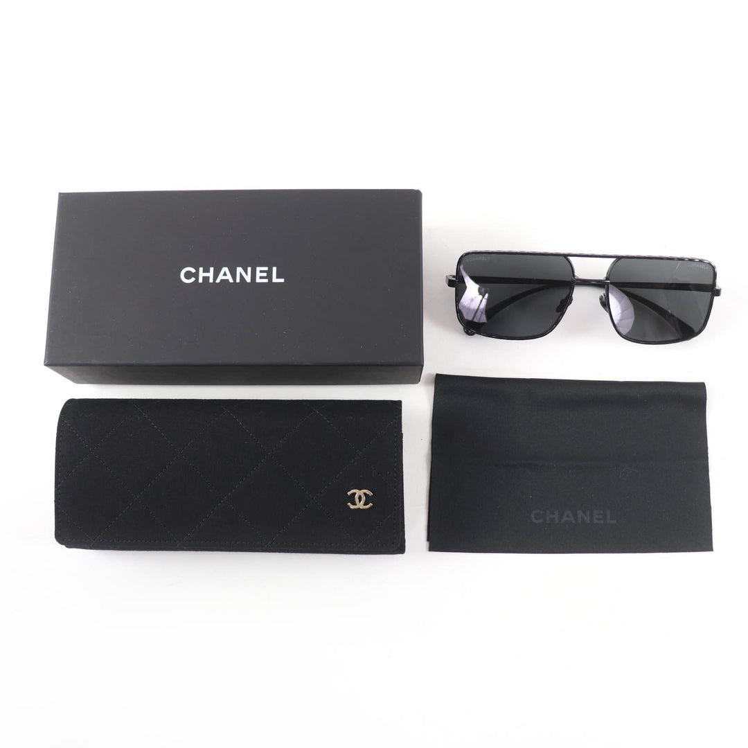 Pristine CHANEL Pilot Sunglasses Logo Matelassé Double Bridge black Women 4294