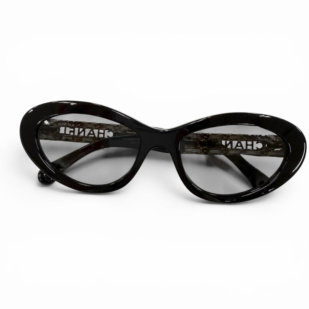 Excellent CHANEL sunglasses Cat Eye Side Logo black Women