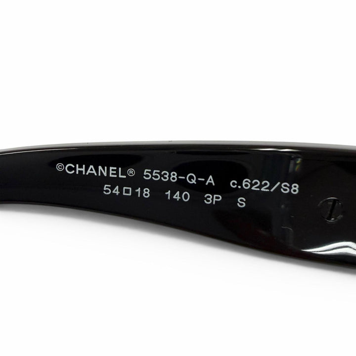 Excellent CHANEL sunglasses Cat Eye Side Logo black Women