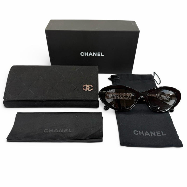 Excellent CHANEL sunglasses Cat Eye Side Logo black Women