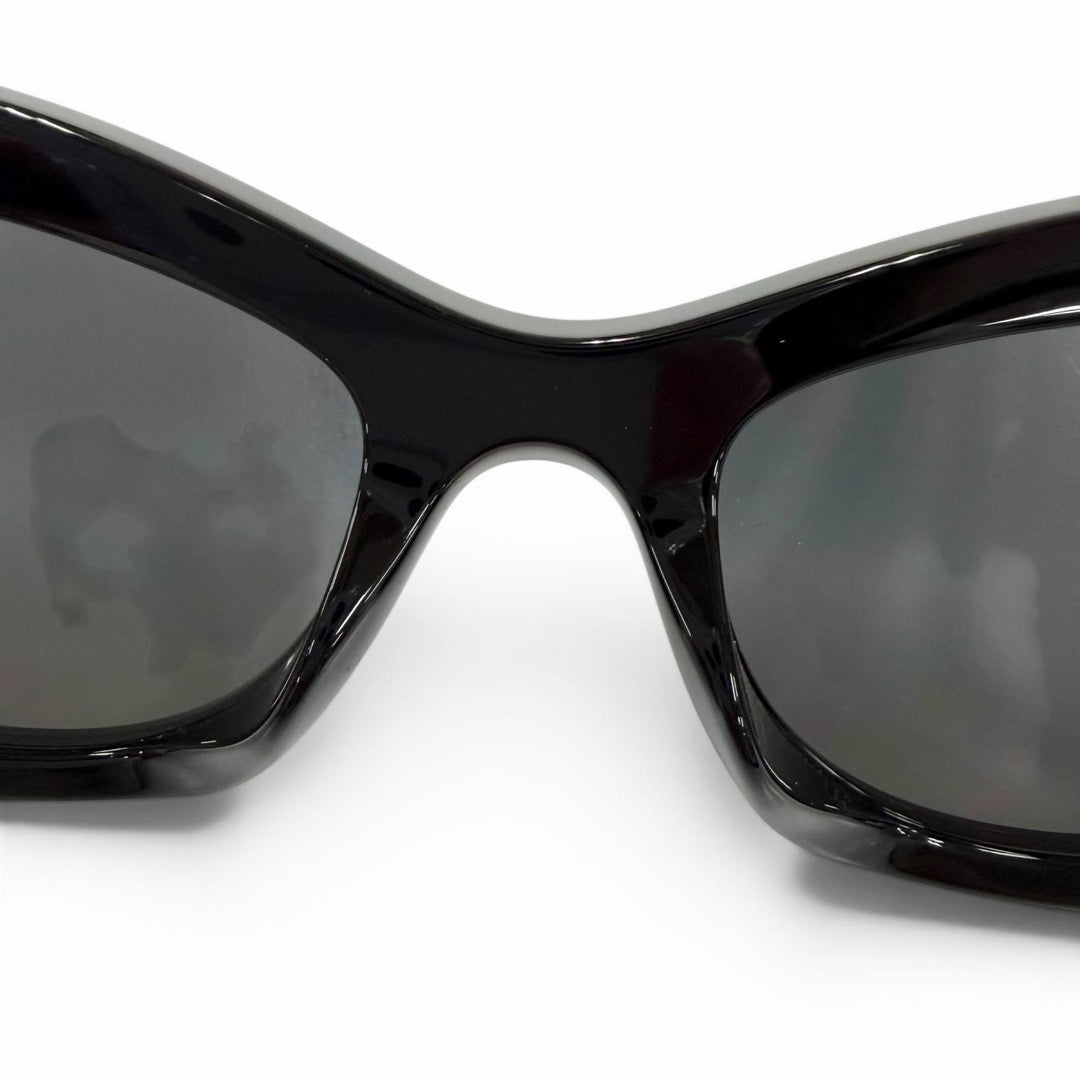 Excellent CHANEL sunglasses Cat Eye Side Logo black Women