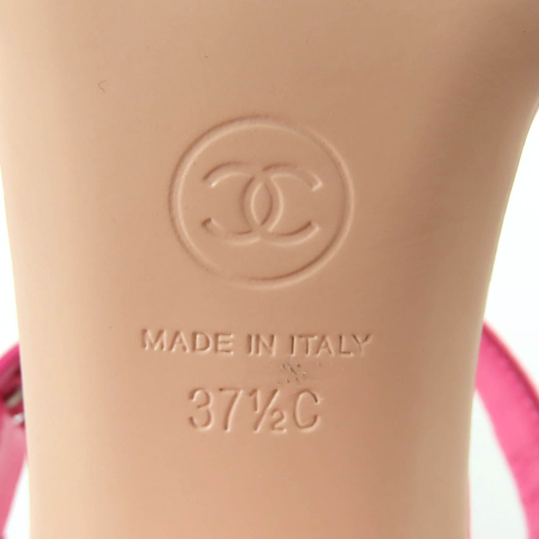 Pristine CHANEL Sandals pink Patent leather Women 37.5 G38684