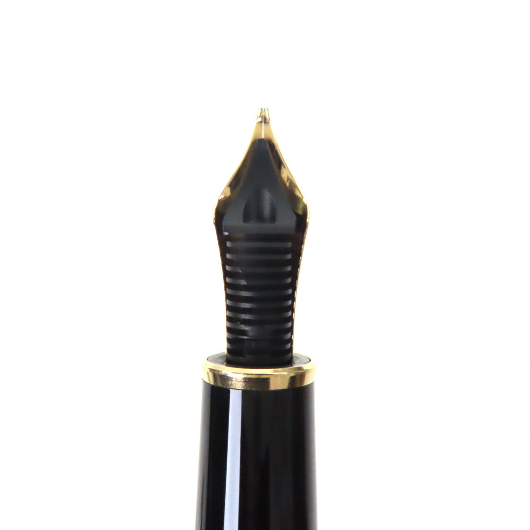 Great MONTBLANC fountain pen Meisterstück Classic white star black 14K mens