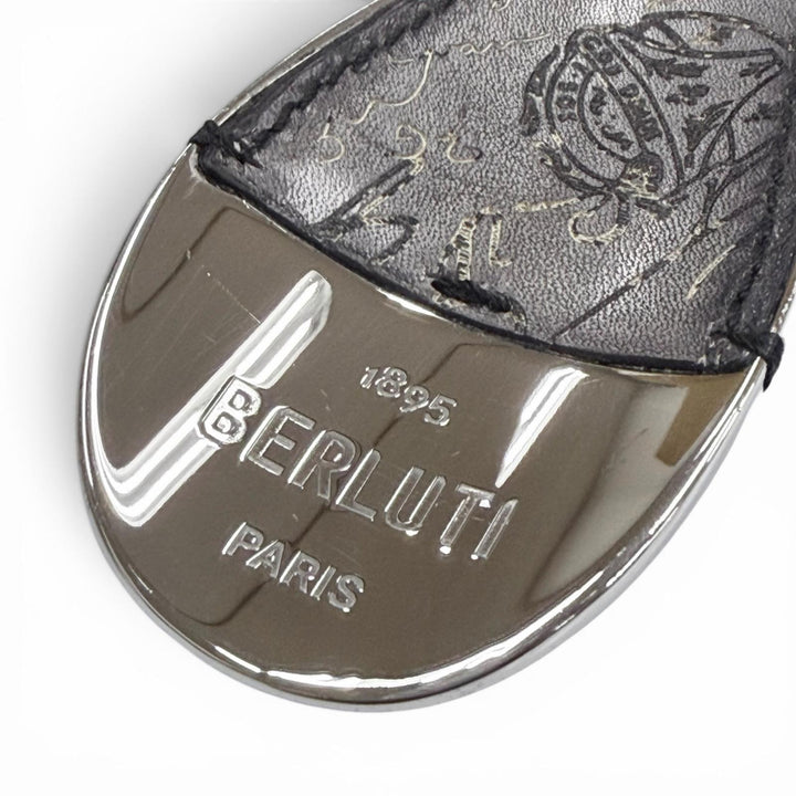 Great BERLUTI key ring Silver scritto leather mens