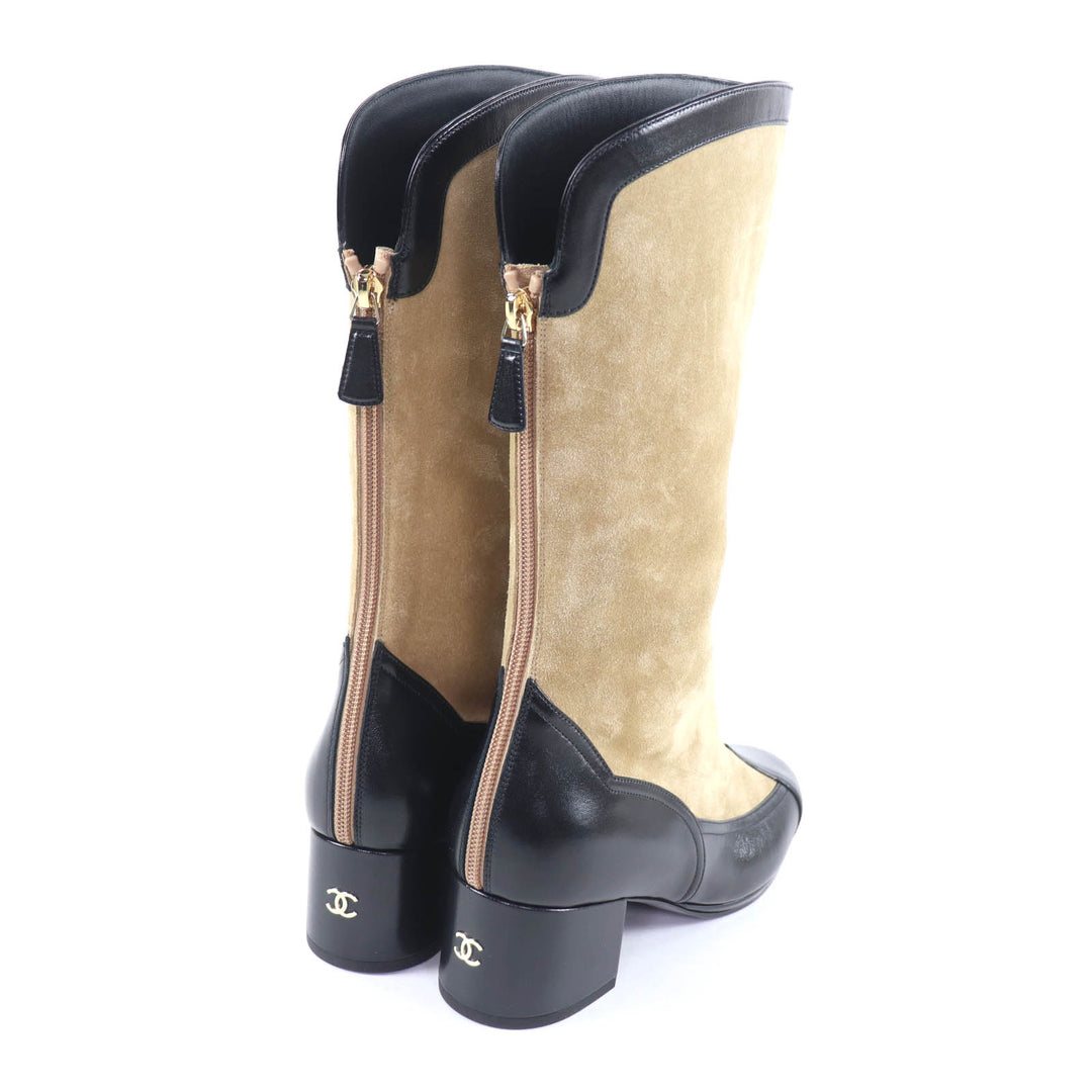 Pristine CHANEL Knee-high boots beige Suede leather Women 38 25A G46591