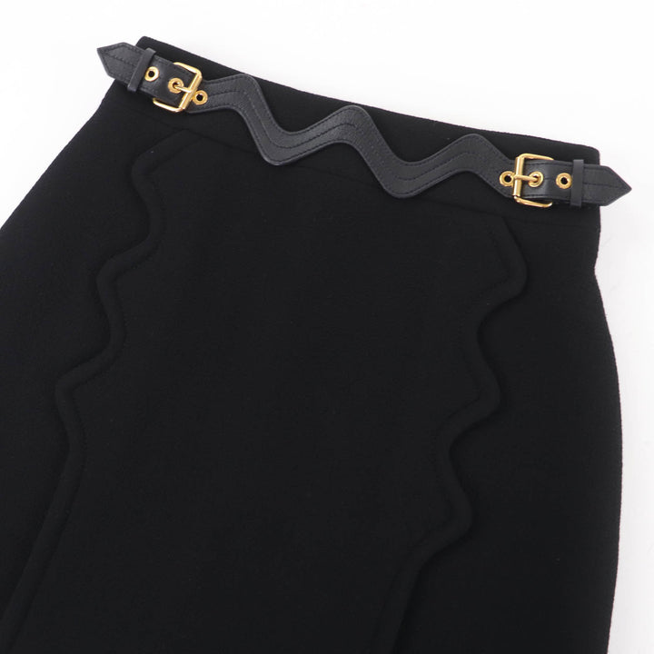 Pristine LOUIS VUITTON Mini skirt Leather belt with scalloped detail black 34