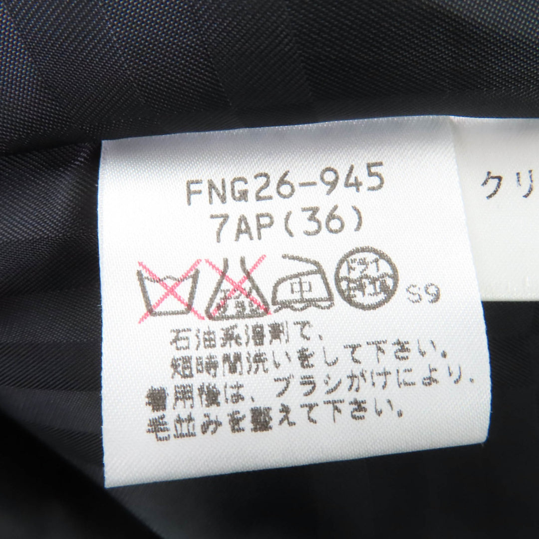 Excellent Burberrys coat Made with Italian fabric,hidden placket 36