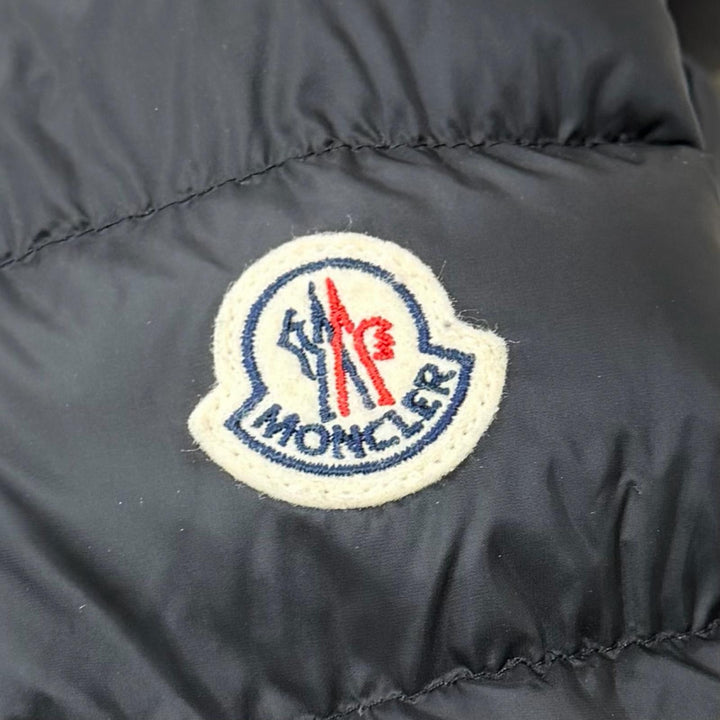 Great MONCLER down coat HERMINE Logo patch and hood black Nylon Women 0
