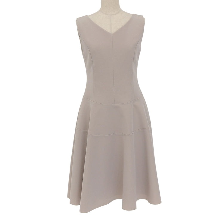 Excellent FOXEY NEW YORK one piece V-neck sleeveless flared dress beige 38 41011