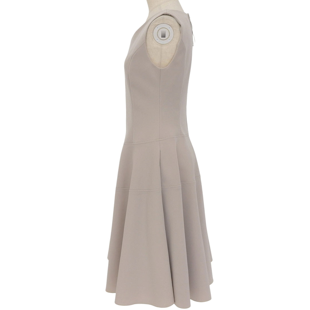 Excellent FOXEY NEW YORK one piece V-neck sleeveless flared dress beige 38 41011