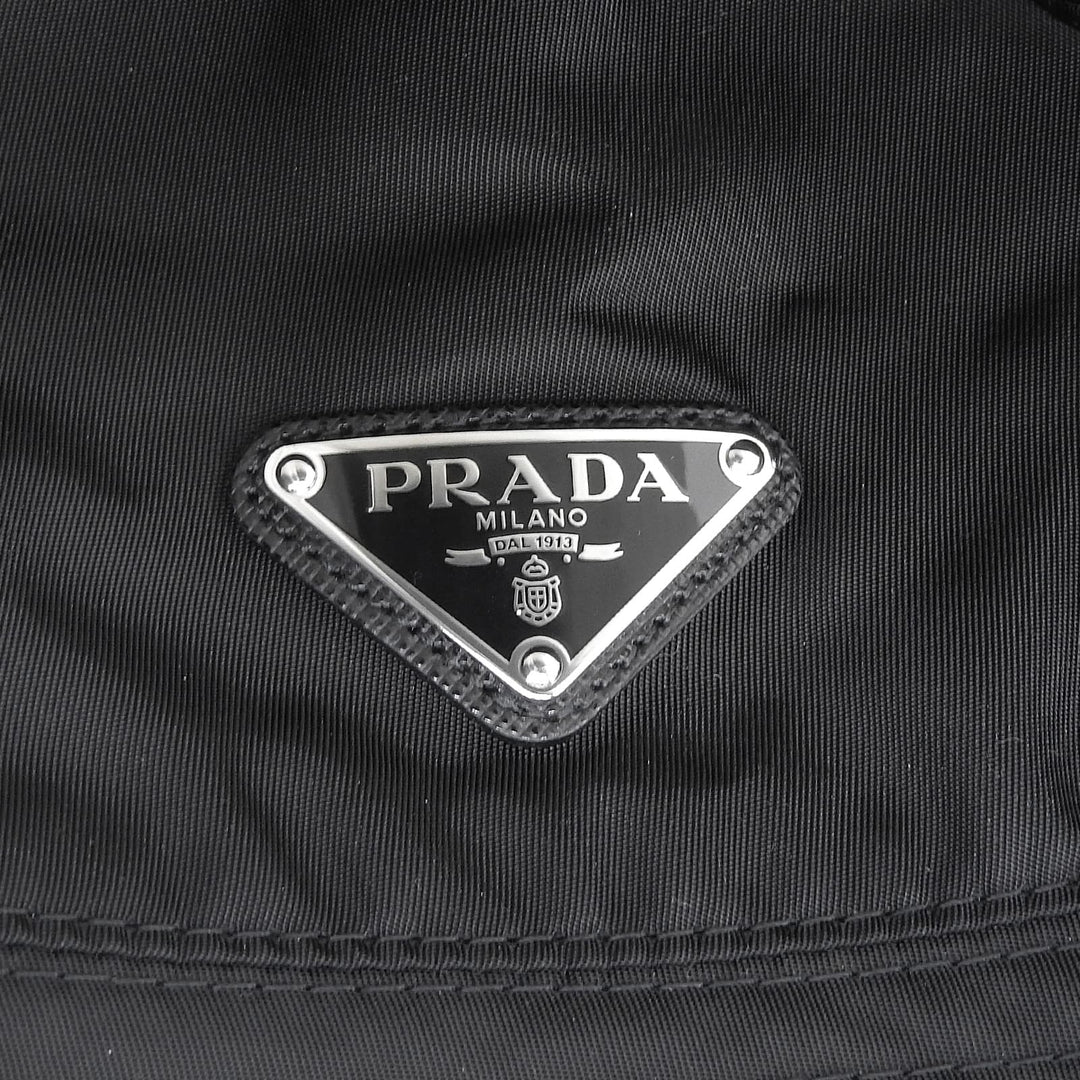 Excellent PRADA hat Leather accents, triangle logo Recycled nylon mens M 2HC137