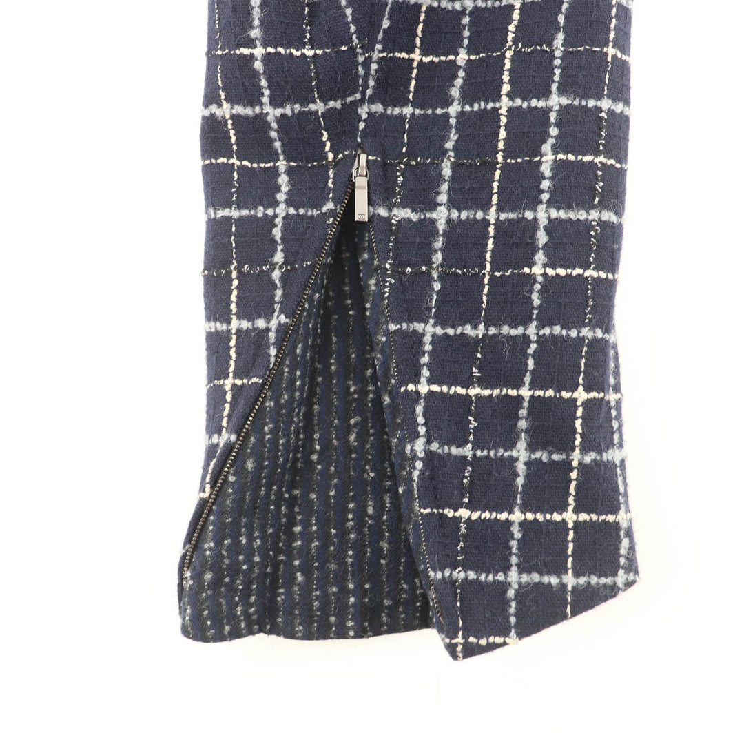 Excellent CHANEL Runway-style COCO Button Tweed Coat Navy wool Women 34 P73110