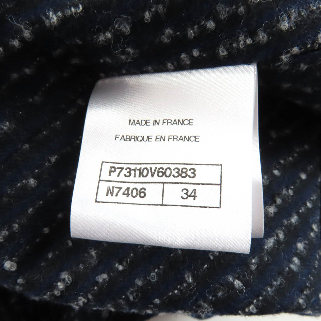 Excellent CHANEL Runway-style COCO Button Tweed Coat Navy wool Women 34 P73110