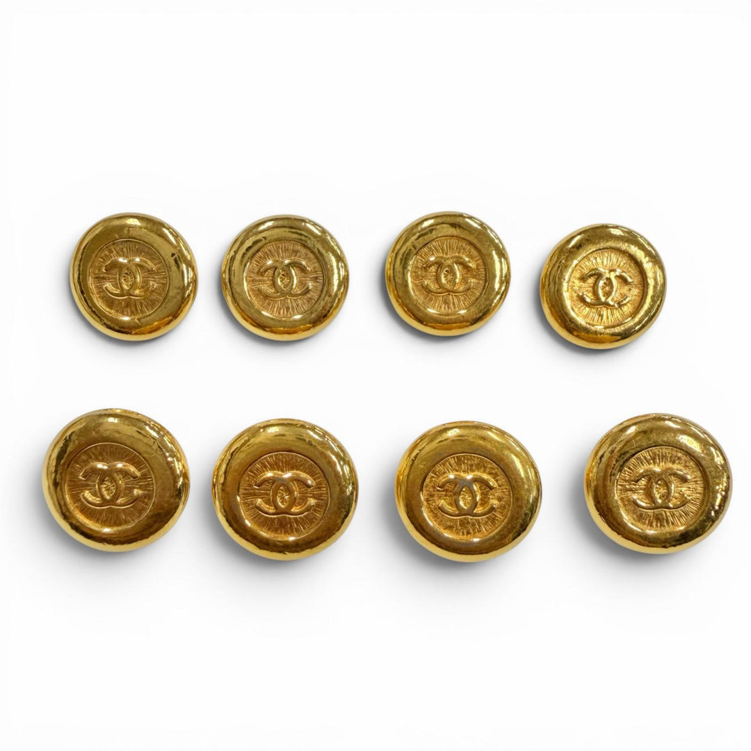 Great CHANEL button COCO Mark gold Women