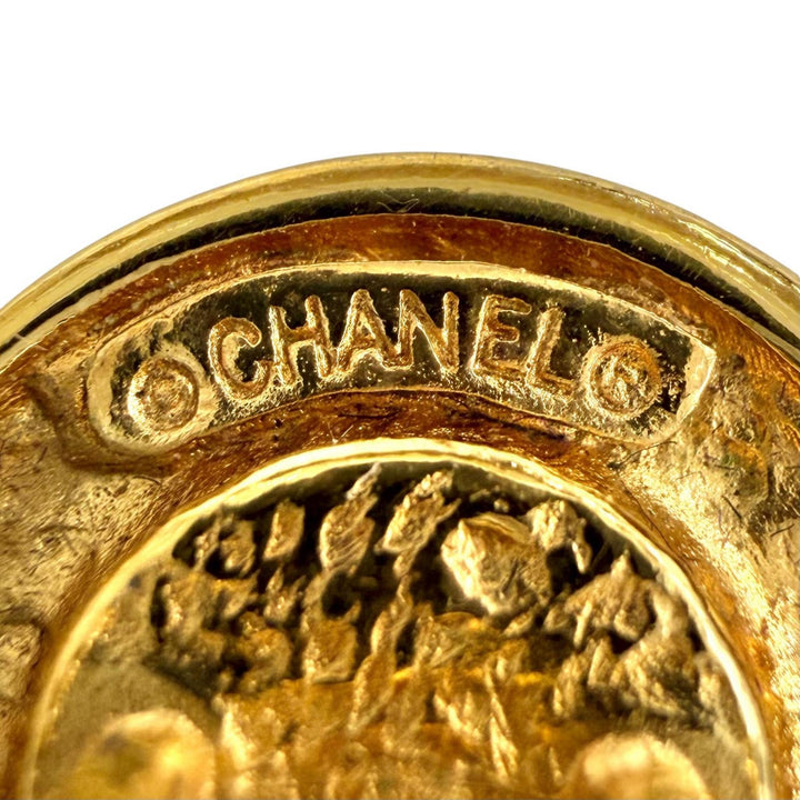 Great CHANEL button COCO Mark gold Women