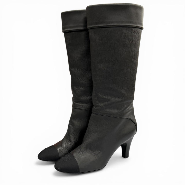 Great CHANEL Knee-high boots black leather Women 36.5 G36438