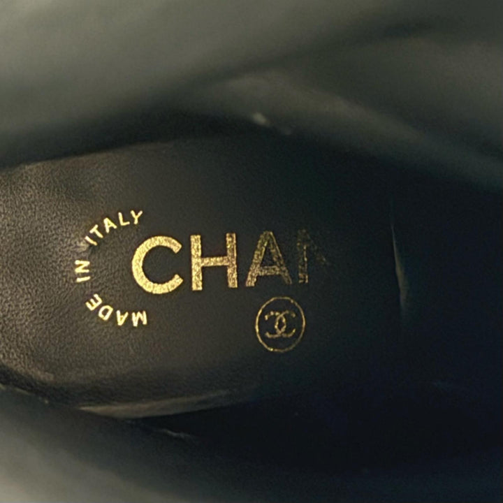 Great CHANEL Knee-high boots black leather Women 36.5 G36438