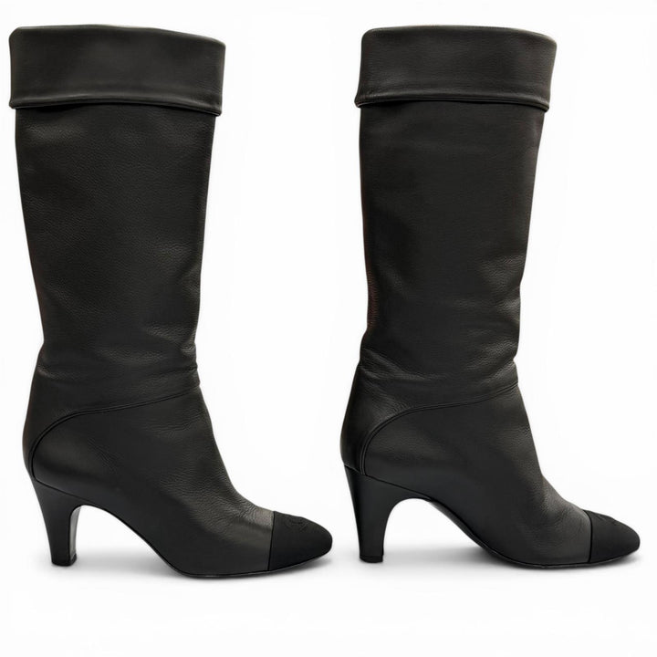 Great CHANEL Knee-high boots black leather Women 36.5 G36438