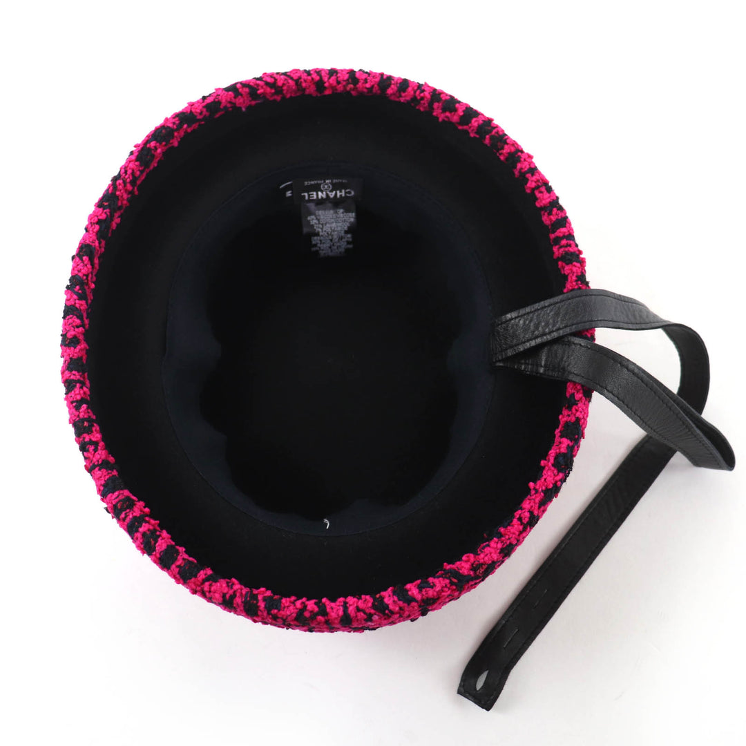 Excellent CHANEL hat Leather accents and tweed pink Women M 16K