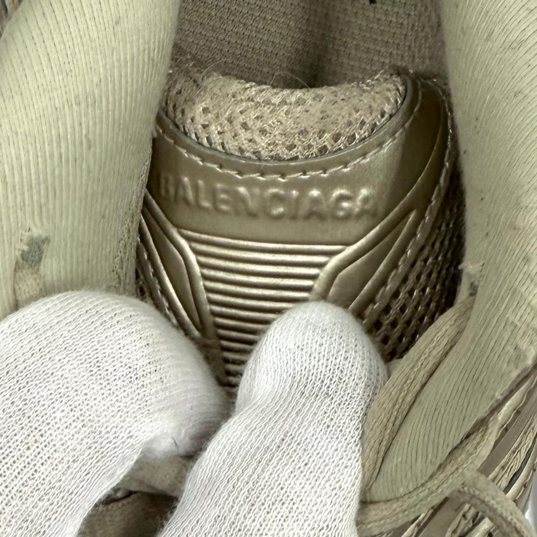 Great BALENCIAGA sneakers Bouncer Logo-emblazoned mesh lace-up shoes 24 685611