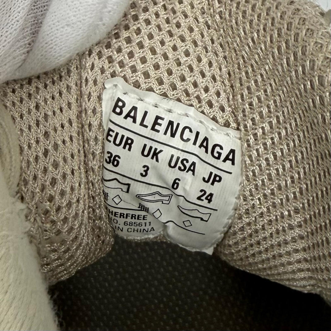 Great BALENCIAGA sneakers Bouncer Logo-emblazoned mesh lace-up shoes 24 685611