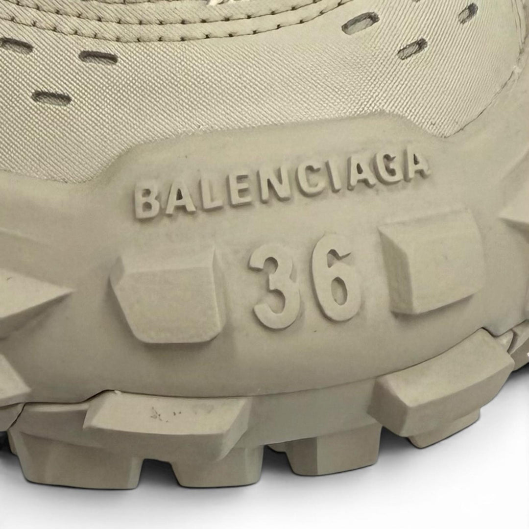 Great BALENCIAGA sneakers Bouncer Logo-emblazoned mesh lace-up shoes 24 685611