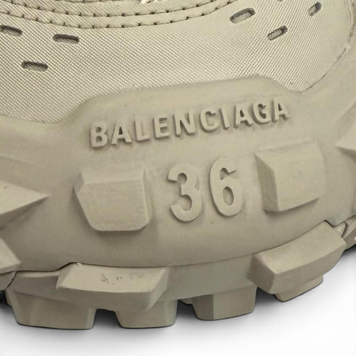 Great BALENCIAGA sneakers Bouncer Logo-emblazoned mesh lace-up shoes 24 685611