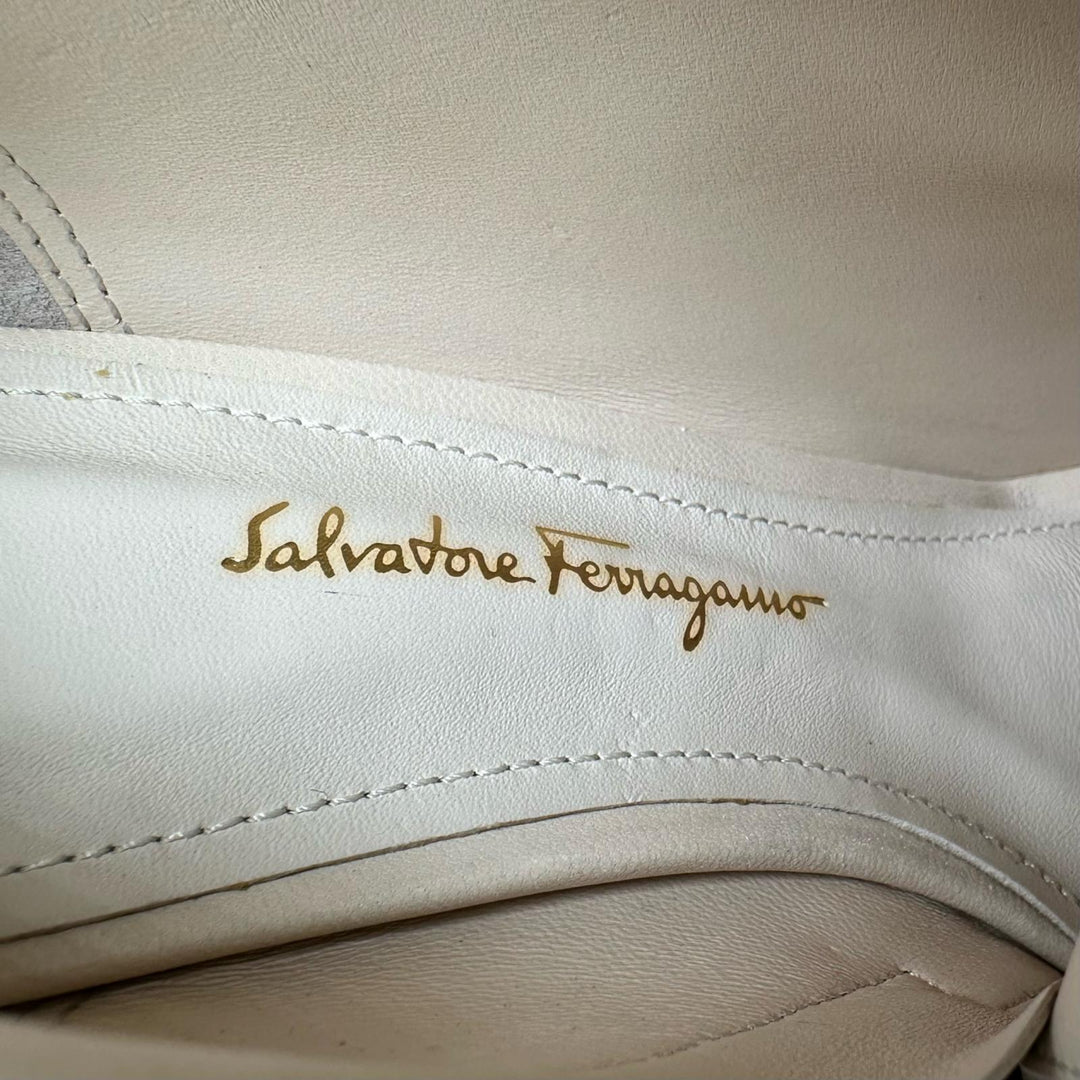 Excellent Salvatore Ferragamo short boots Gancini Side Zip beige Women 5.5