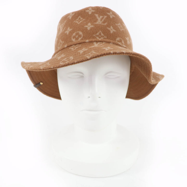 Excellent LOUIS VUITTON hat Carry on Monogram Pattern Reversible Bucket M M77295