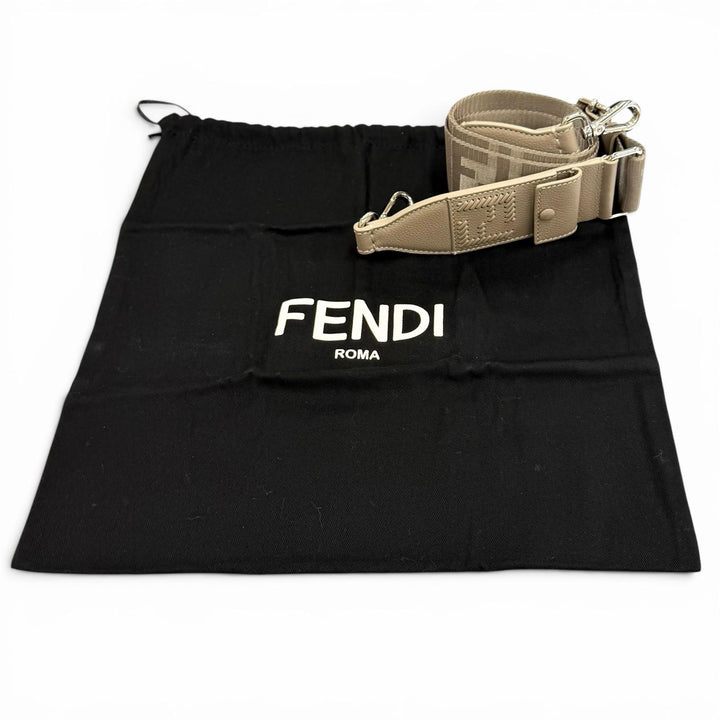 Excellent FENDI Shoulder strap Zucca Pattern leather with pockets Gurege